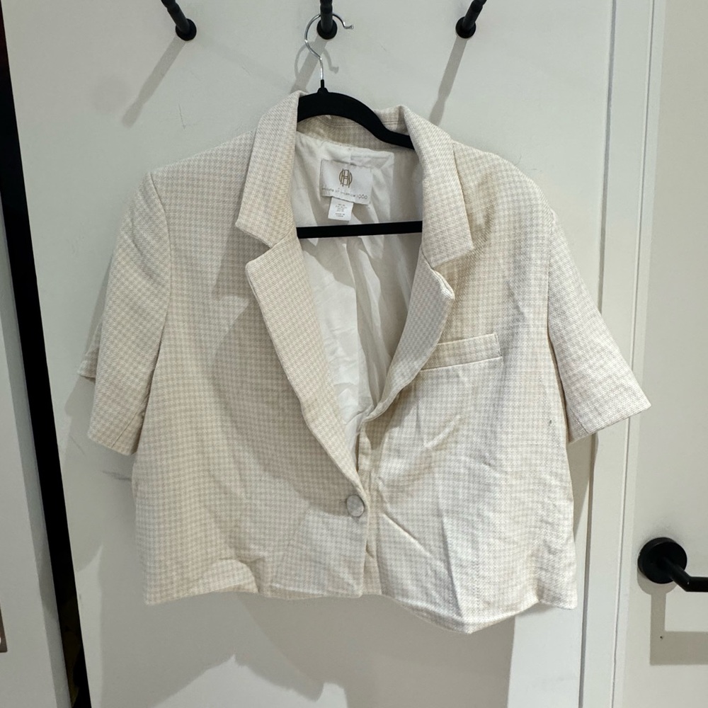 House of Harlow 1960 Cream crop blazer